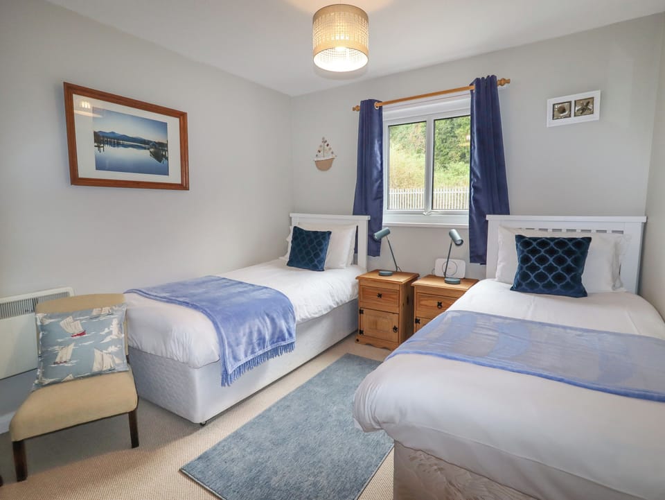 9 Oakley Wharf Cottage in Porthmadog
