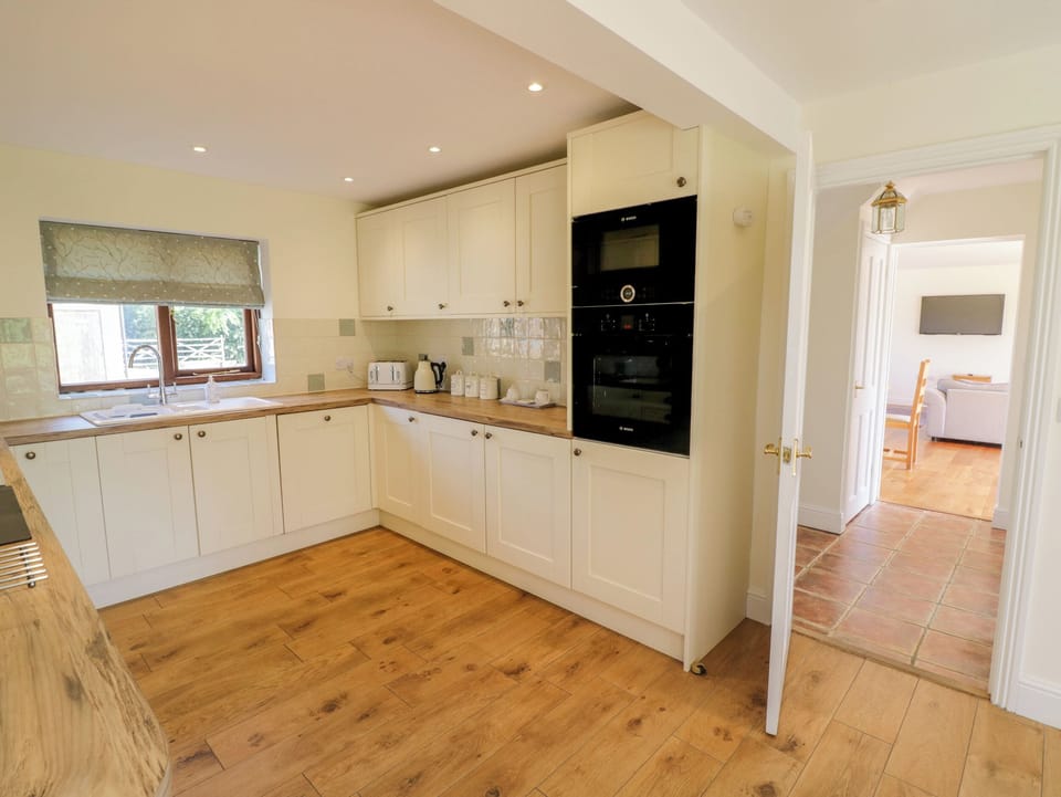 Fridge, dishwasher, electric kettle, toaster