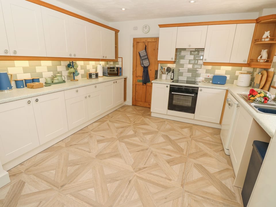 Fridge, dishwasher, electric kettle, toaster