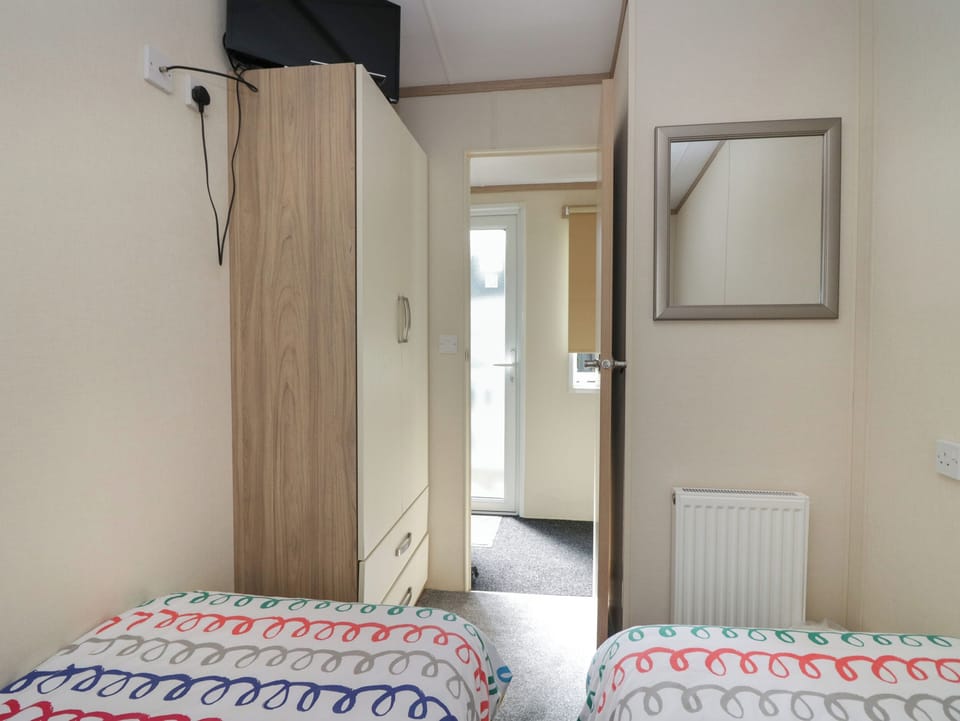 2 bedrooms, individually decorated, individually furnished, free WiFi
