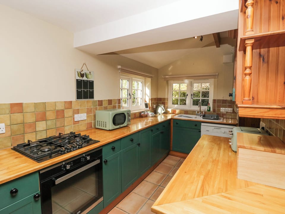 Fridge, dishwasher, electric kettle, toaster