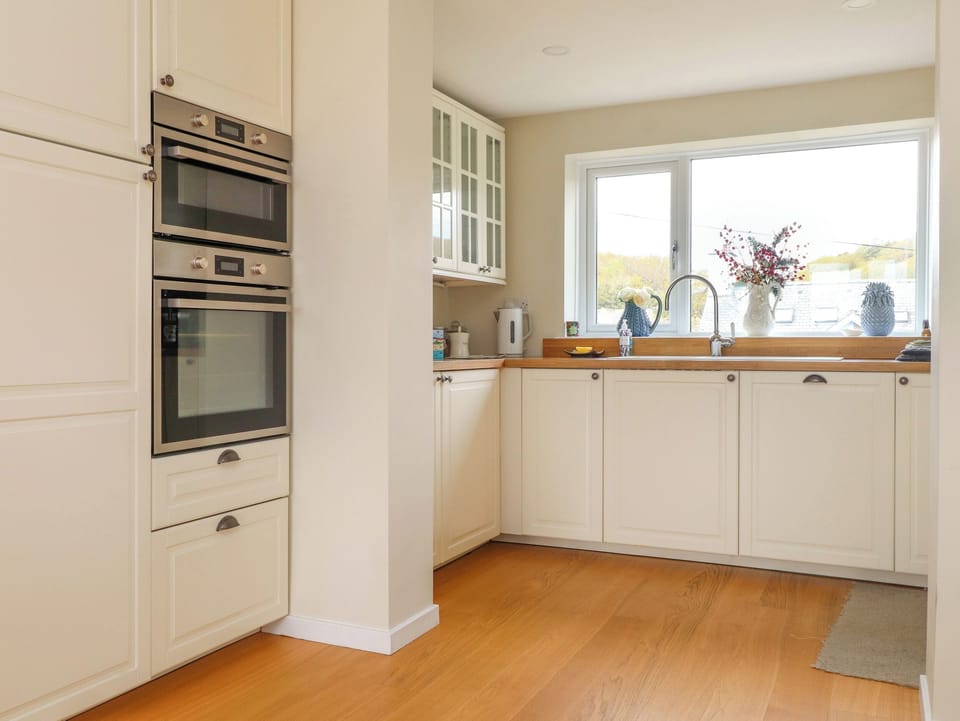 Fridge, dishwasher, electric kettle, toaster