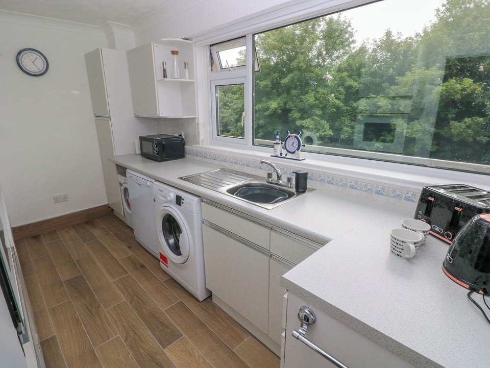 Fridge, dishwasher, electric kettle, toaster