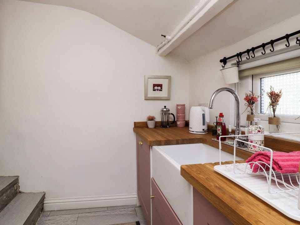 Fridge, dishwasher, electric kettle, toaster