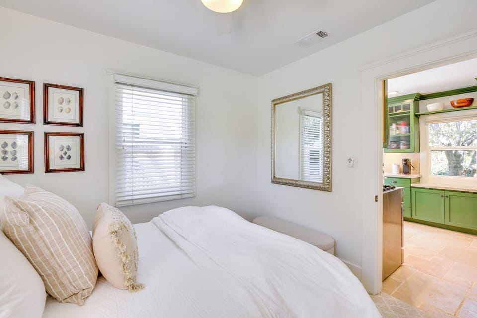 Cottage (2 Bedrooms) | Interior