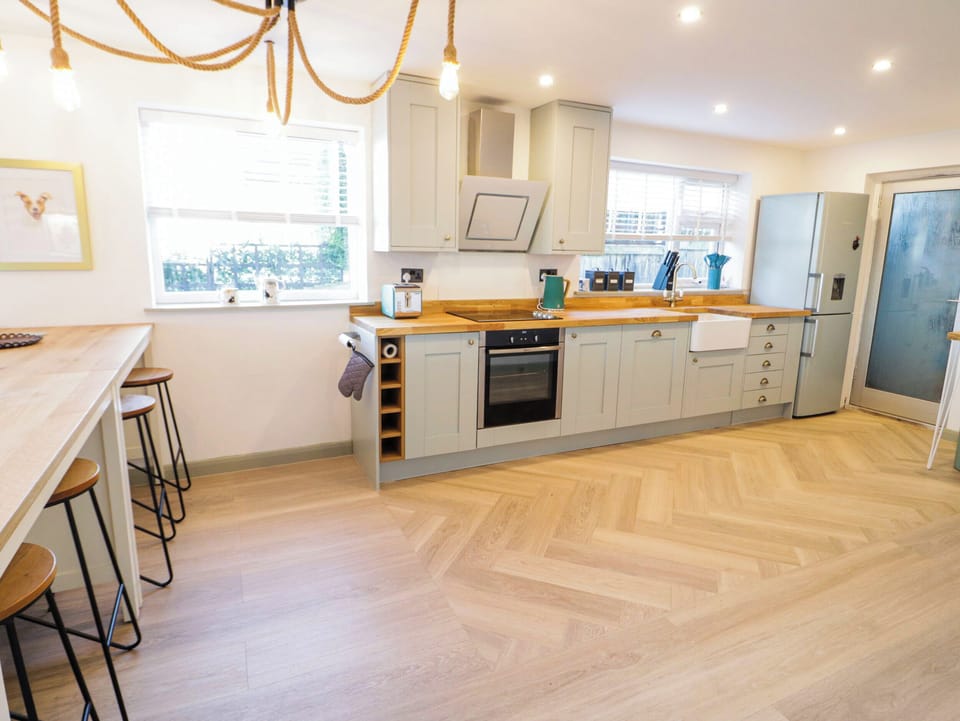 Fridge, dishwasher, electric kettle, toaster