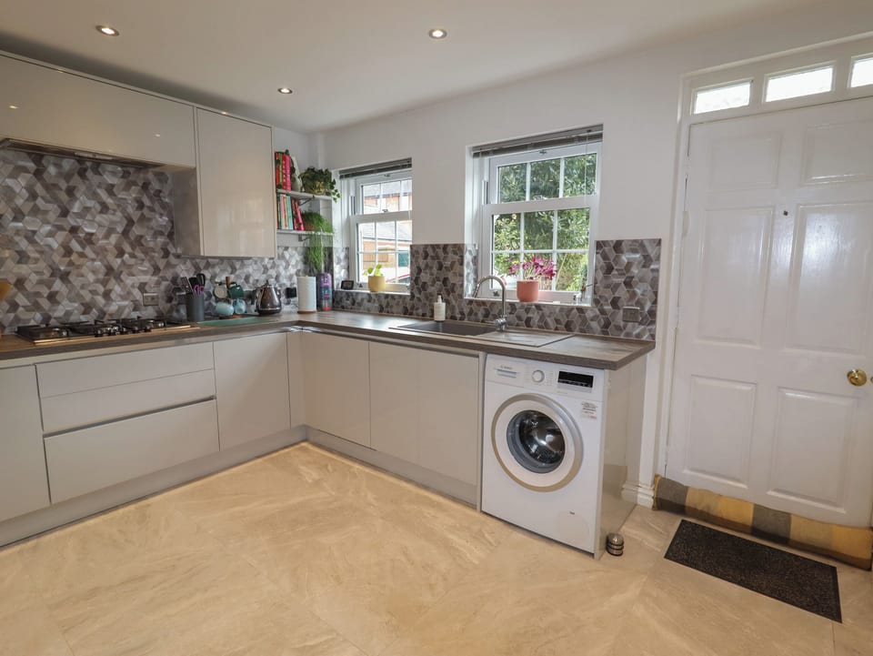 Fridge, dishwasher, electric kettle, toaster