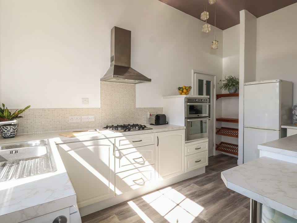 Fridge, dishwasher, electric kettle, toaster
