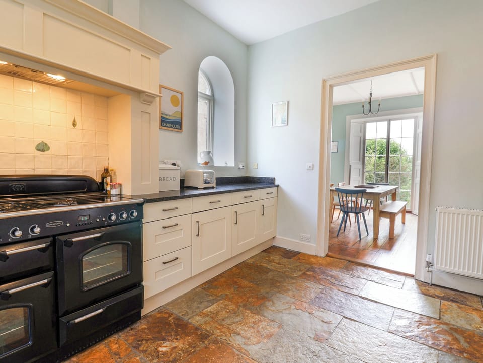 Fridge, dishwasher, toaster, cookware/dishes/utensils