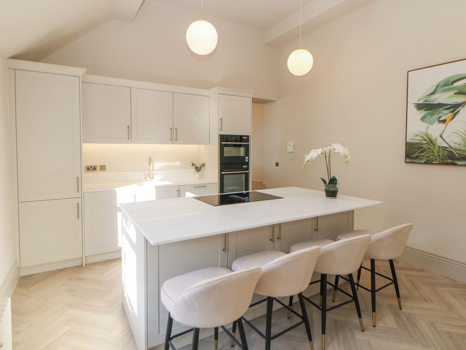 Fridge, dishwasher, electric kettle, toaster