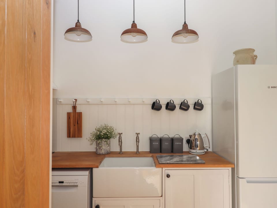 Fridge, dishwasher, electric kettle, toaster