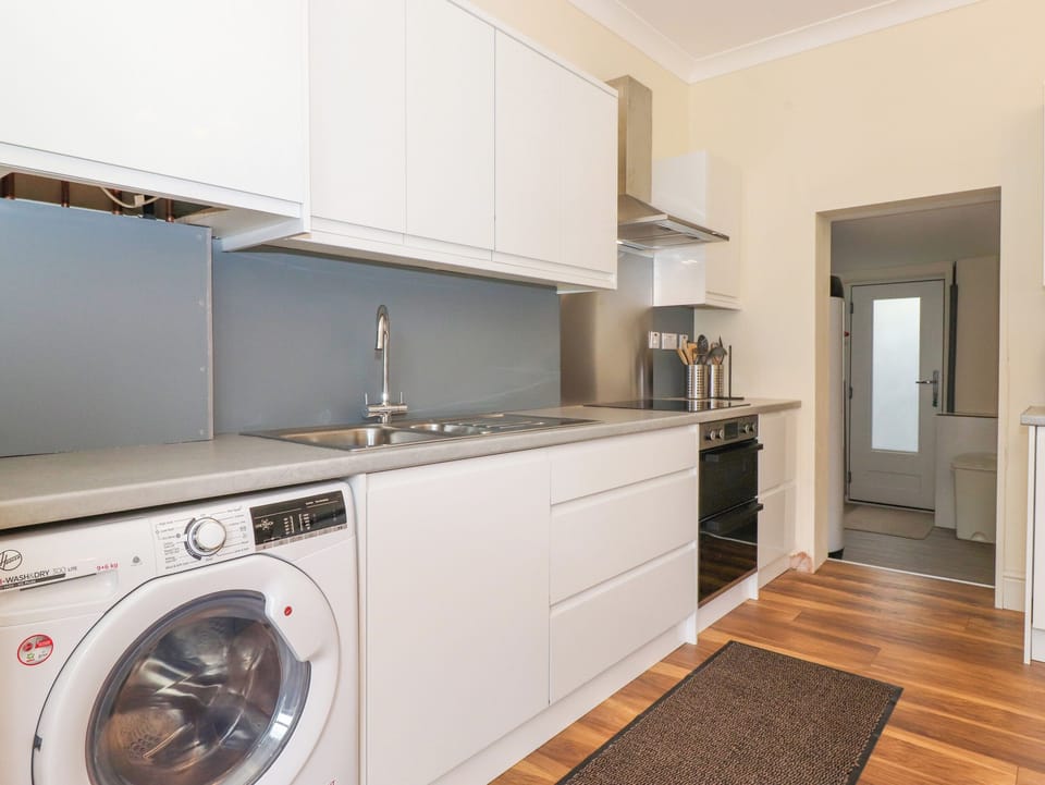 Fridge, dishwasher, electric kettle, toaster