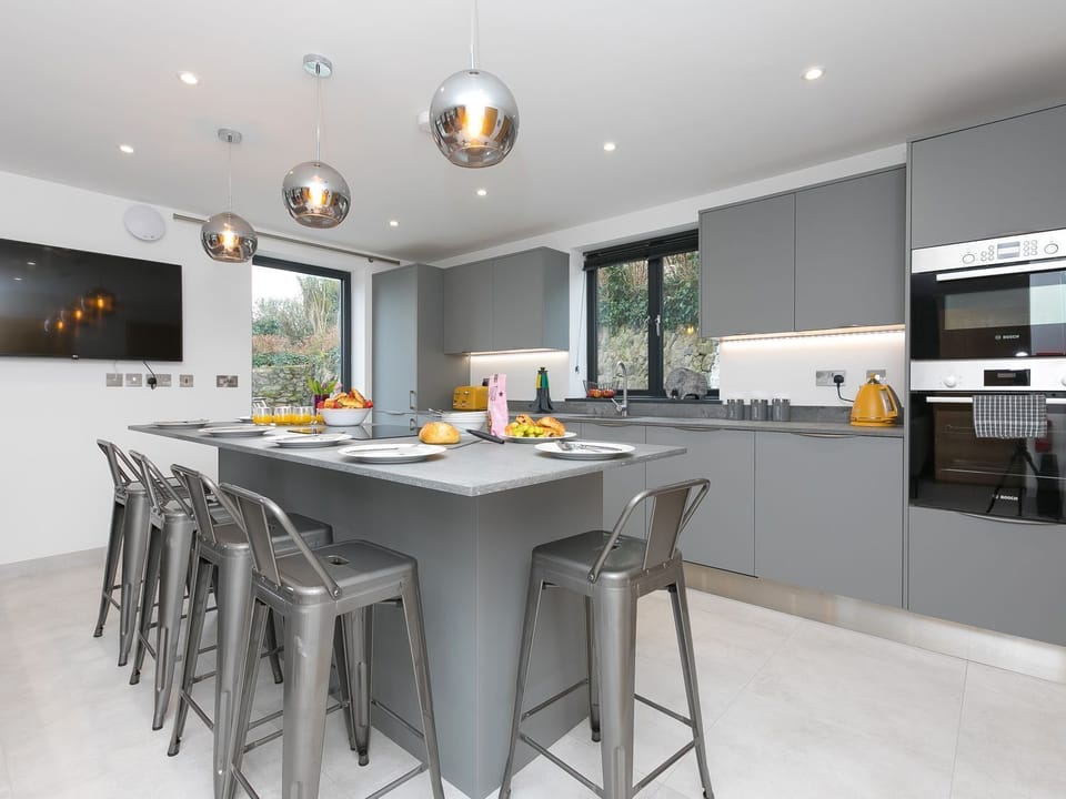 Fridge, dishwasher, electric kettle, toaster