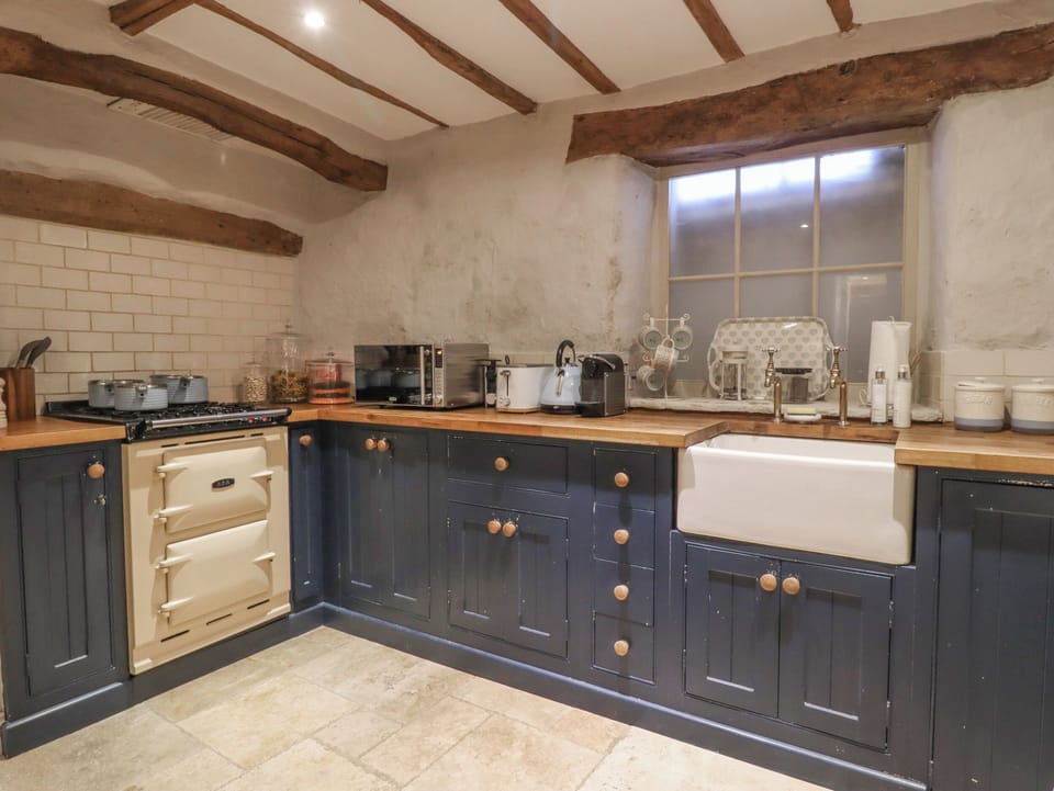 Fridge, dishwasher, electric kettle, toaster