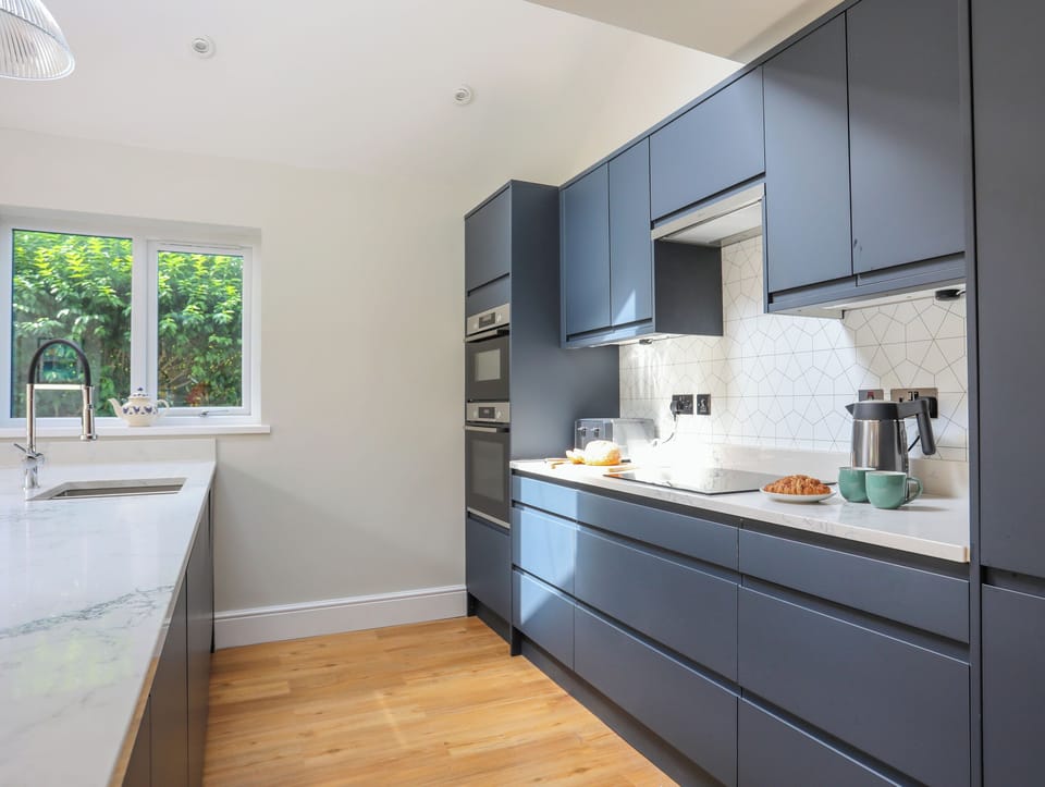 Fridge, dishwasher, electric kettle, toaster