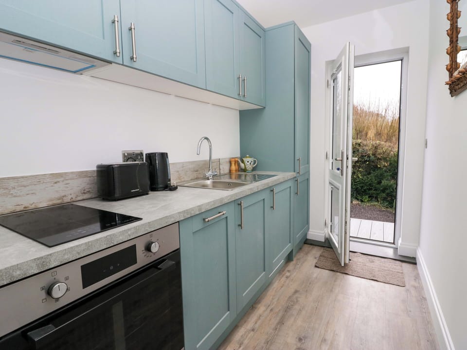 Fridge, dishwasher, electric kettle, toaster