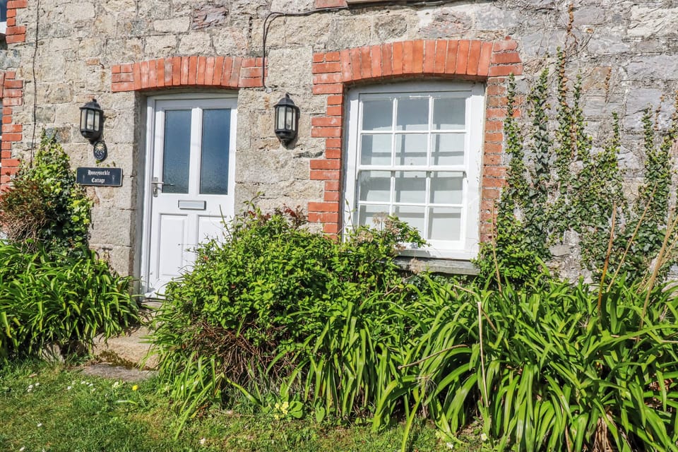 Cottage | Exterior detail