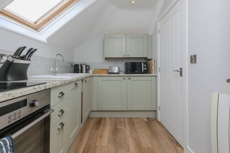 Fridge, dishwasher, electric kettle, toaster