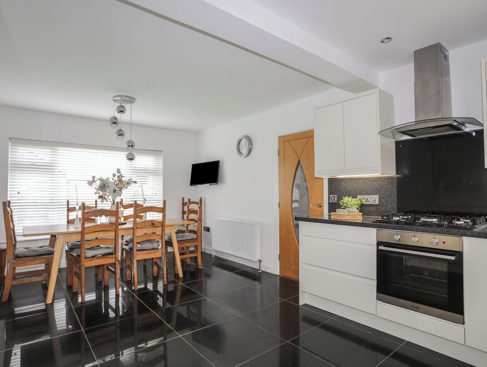 Fridge, dishwasher, electric kettle, toaster