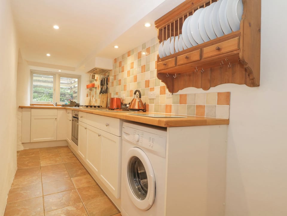 Fridge, dishwasher, electric kettle, toaster