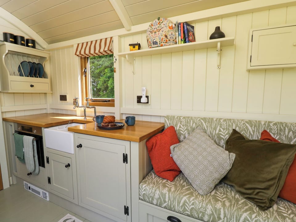 Cottage | Interior