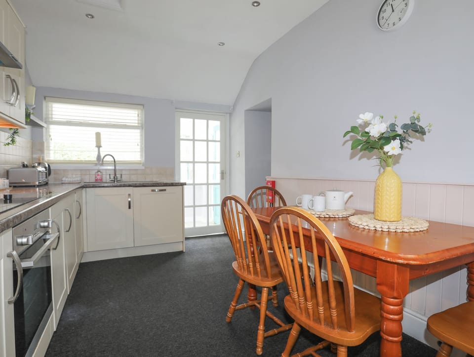 Fridge, dishwasher, electric kettle, toaster
