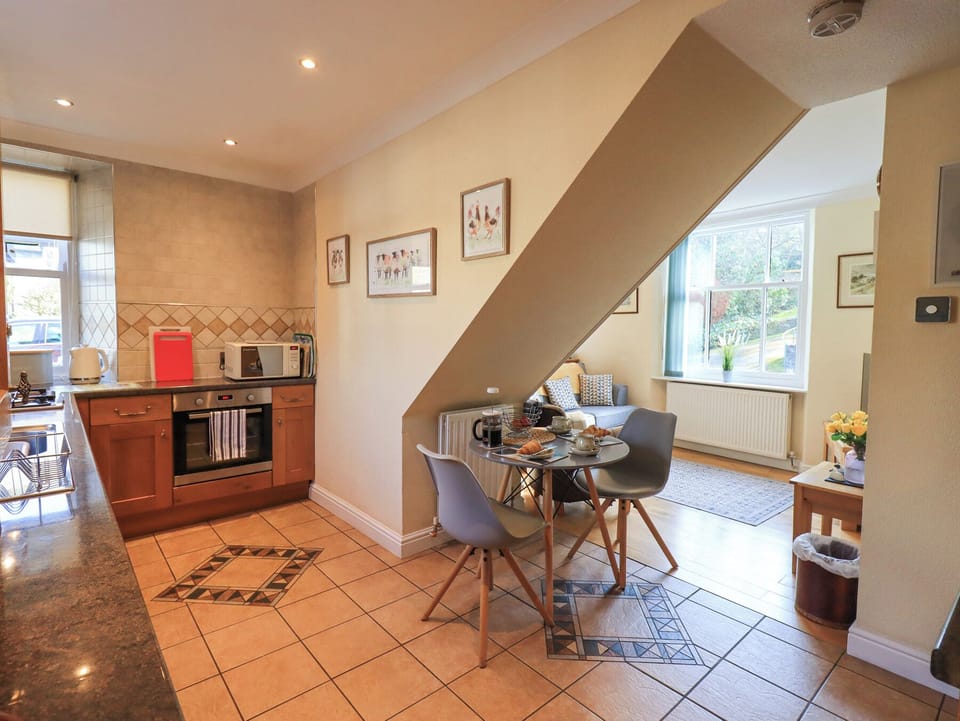 Fridge, dishwasher, electric kettle, toaster