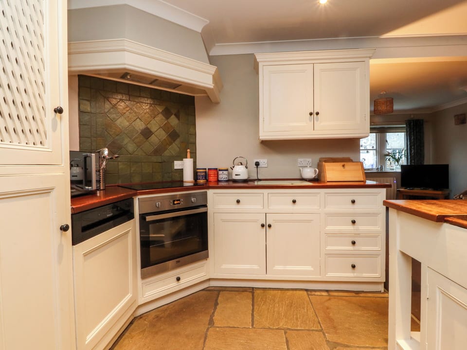 Fridge, dishwasher, electric kettle, toaster