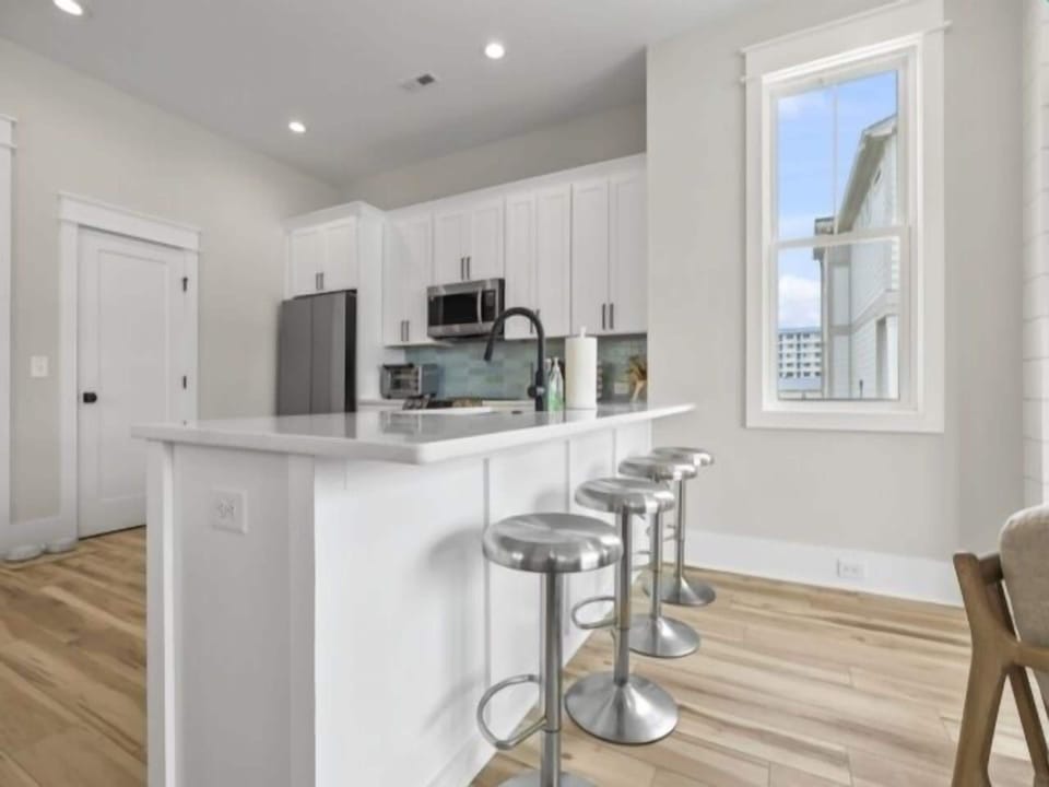 Villa, 4 Bedrooms | Private kitchen | Fridge, oven, coffee/tea maker