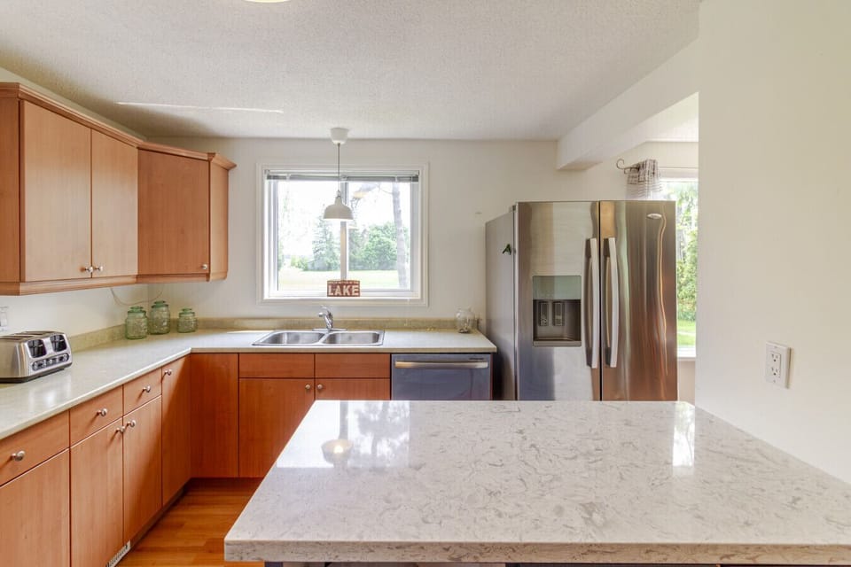 Huge kitchen to cook up a storm!
