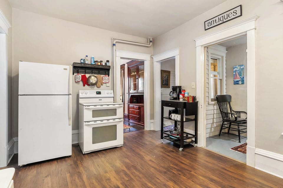 Double Oven in Kitchen