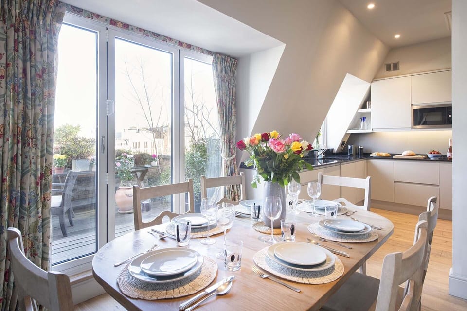 Enjoy elegant dining at home in London.