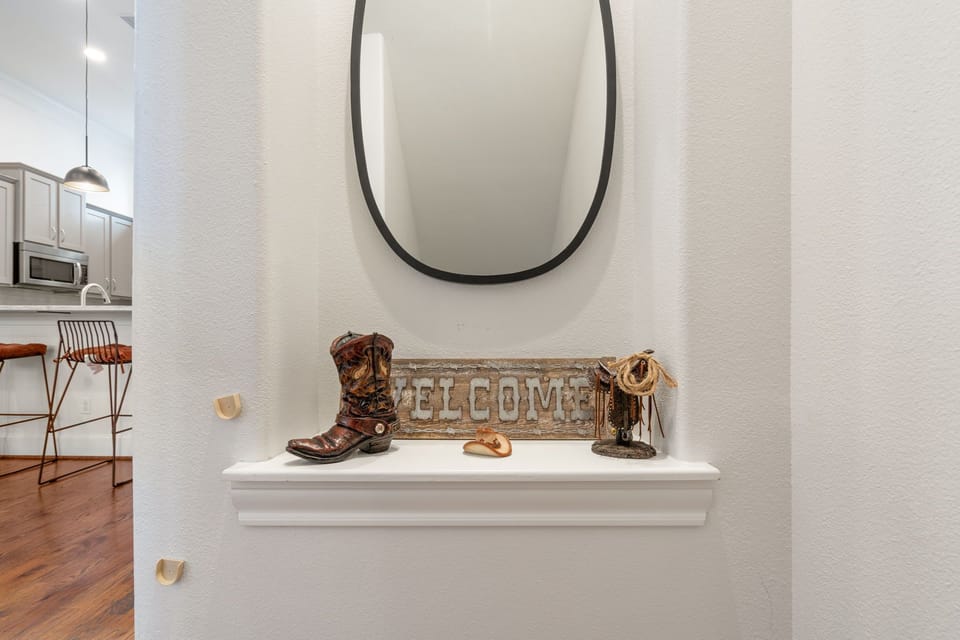 Welcome to your stylish Downtown Dallas escape!