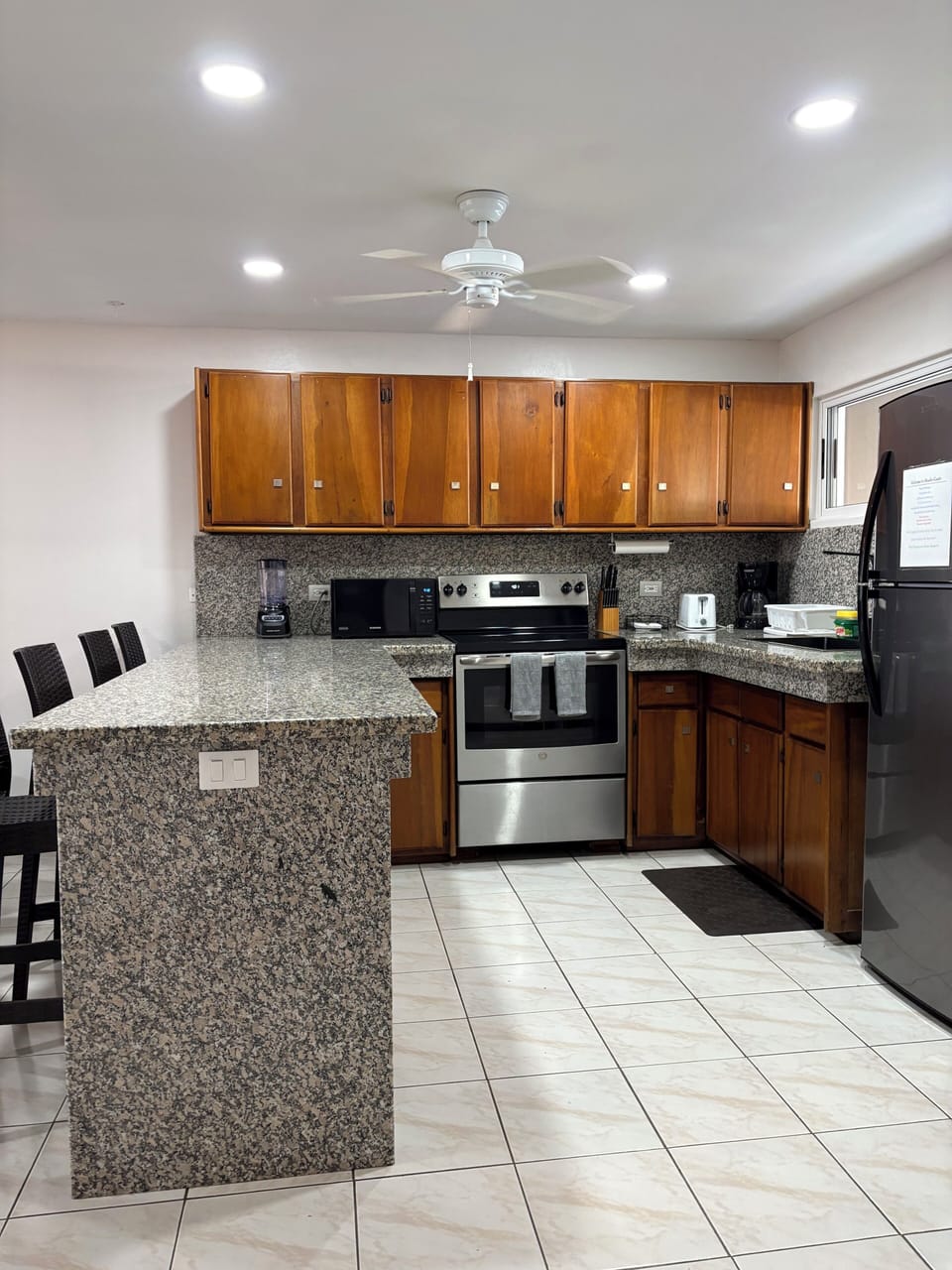 Fully furnished kitchen