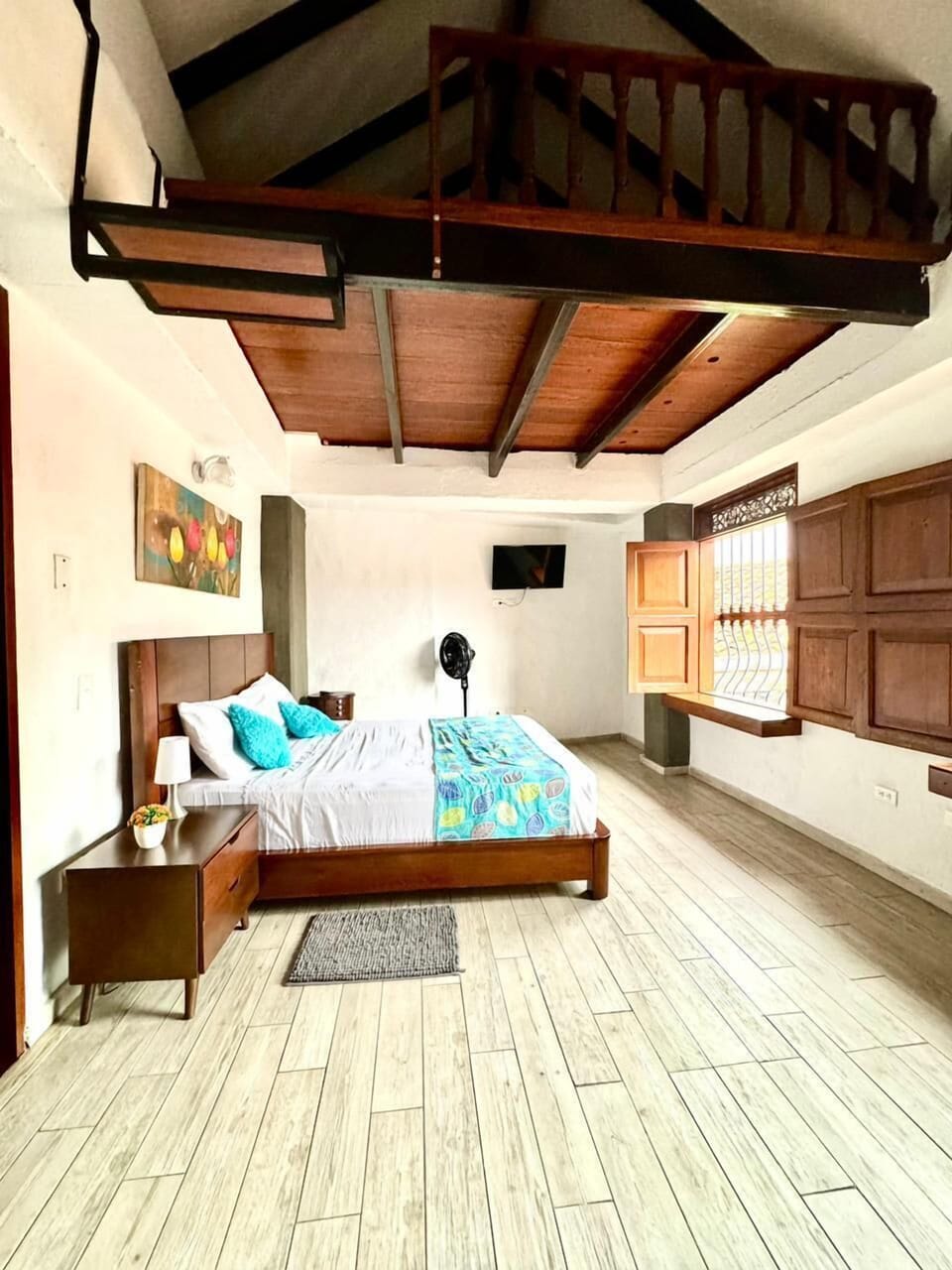 Deluxe Room | Free WiFi, bed sheets