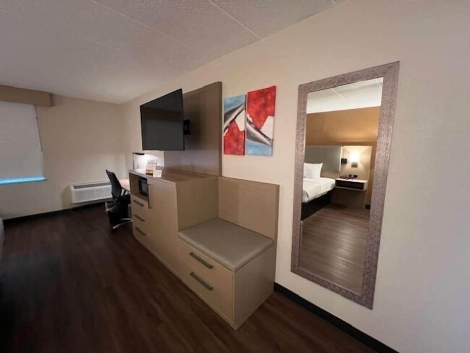 Deluxe Single Room | Living area