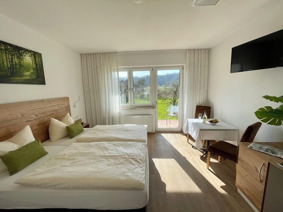 Comfort Double Room | Hypo-allergenic bedding, desk, laptop workspace, soundproofing