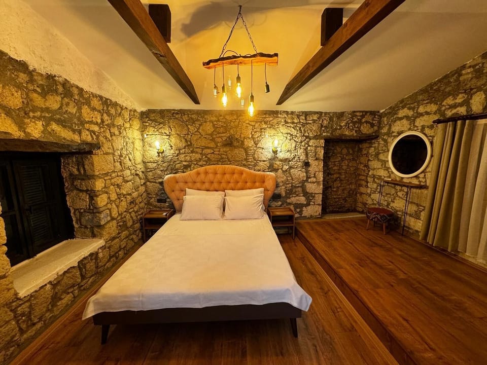 Deluxe Room, Non Smoking, Private Bathroom | Soundproofing, free WiFi
