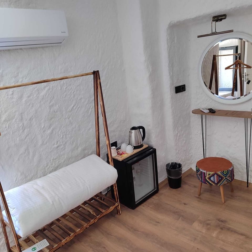 Classic Room, Garden View | Soundproofing, free WiFi