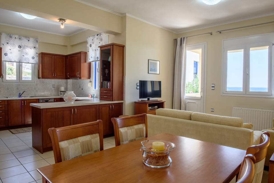 Family House, 4 Bedrooms, Sea View (Maisonette) | 1 bedroom, premium bedding, Select Comfort beds, individually decorated