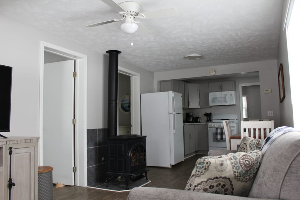 Living Room / Lounge