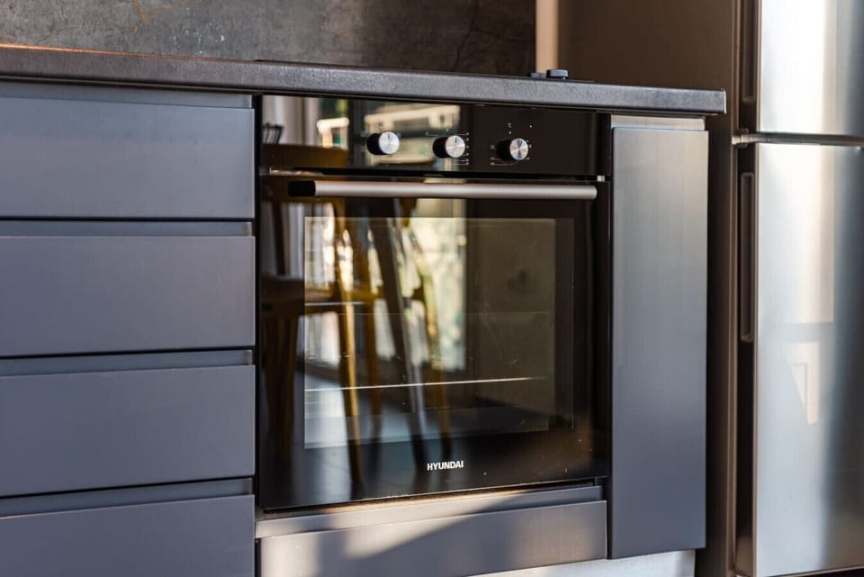 Fully-equipped kitchen details