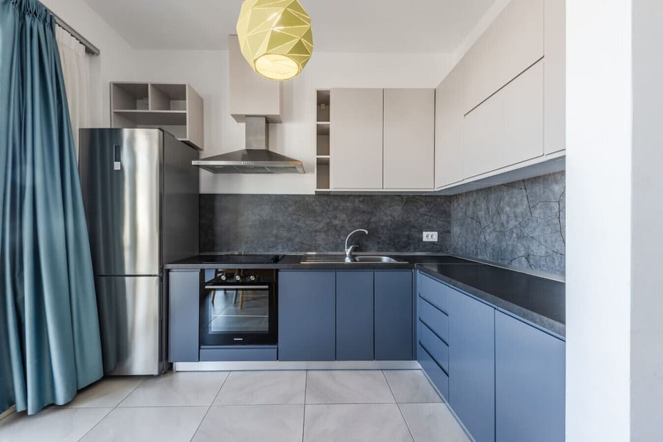 Fully-equipped kitchen
