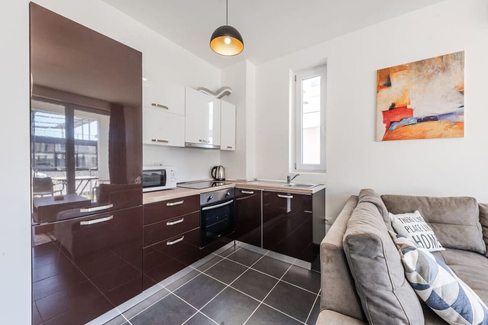 Fully-equipped kitchen