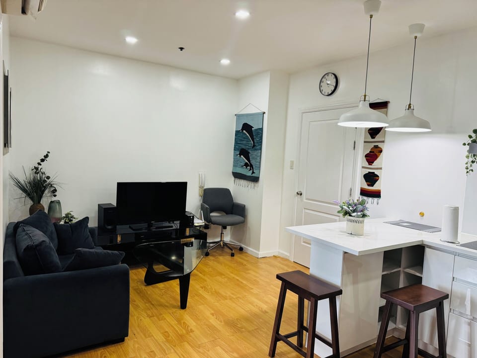 Family Double Room, Balcony, City View | Private kitchen