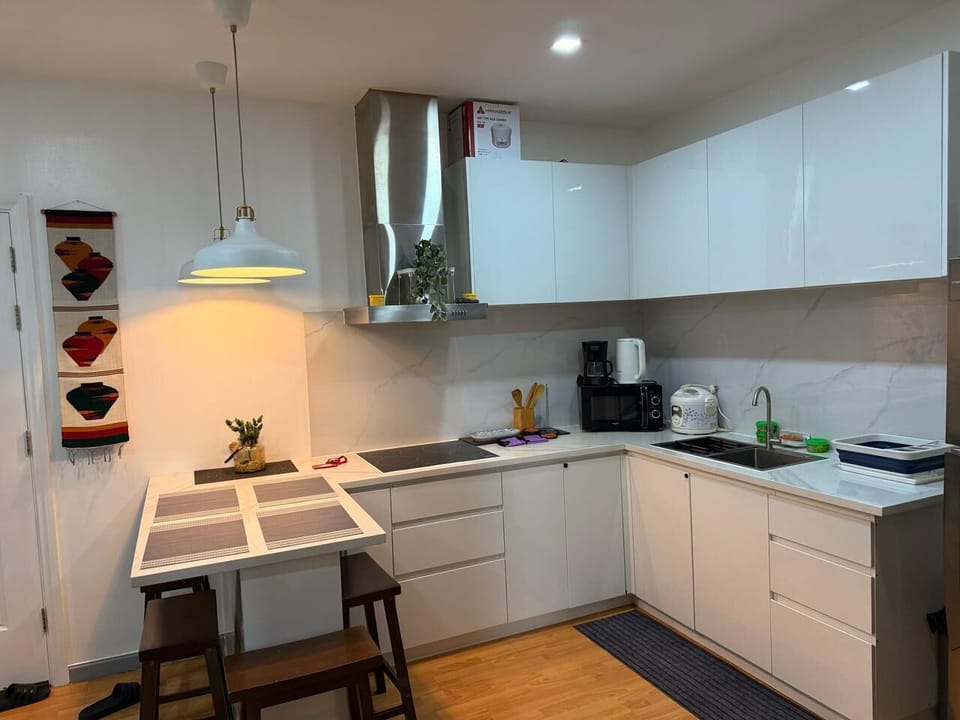Family Double Room, Balcony, City View | Private kitchen
