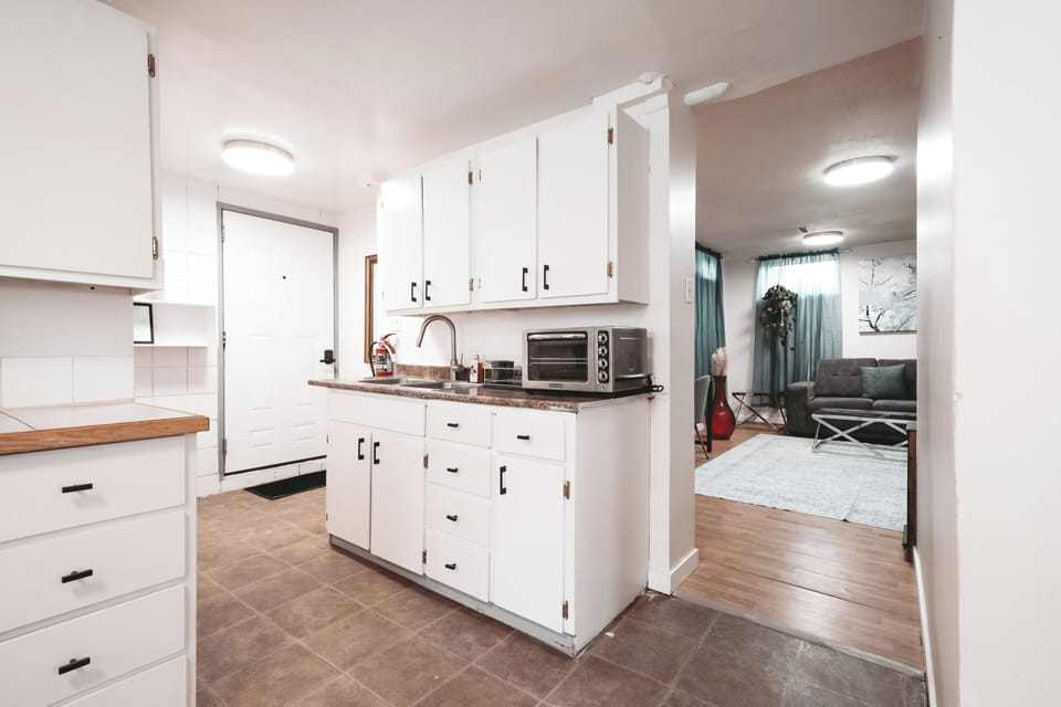 Comfort Double Room | Private kitchen | Highchair