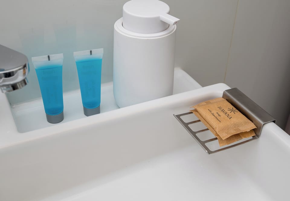 Bathroom amenities