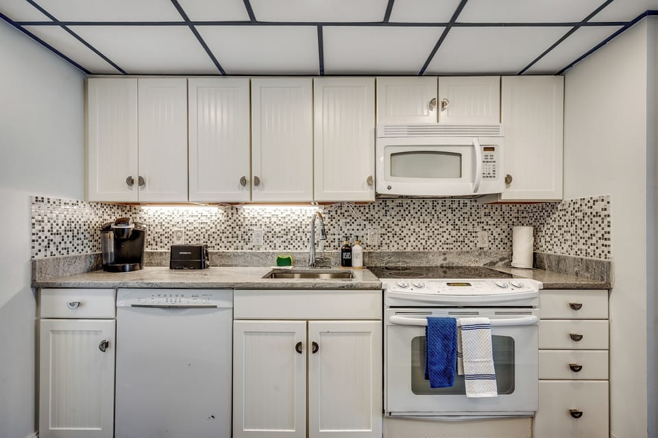 Modern kitchen.