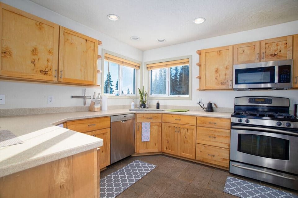 Kitchen with view